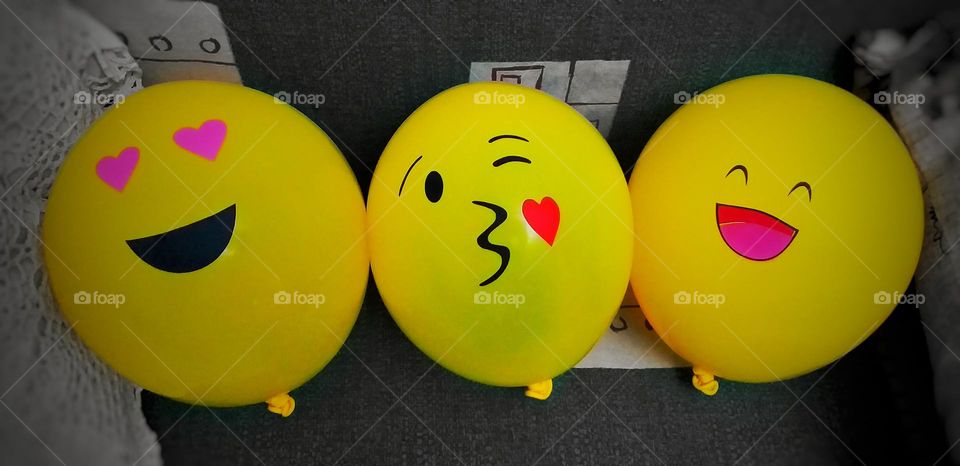 yellow balloon