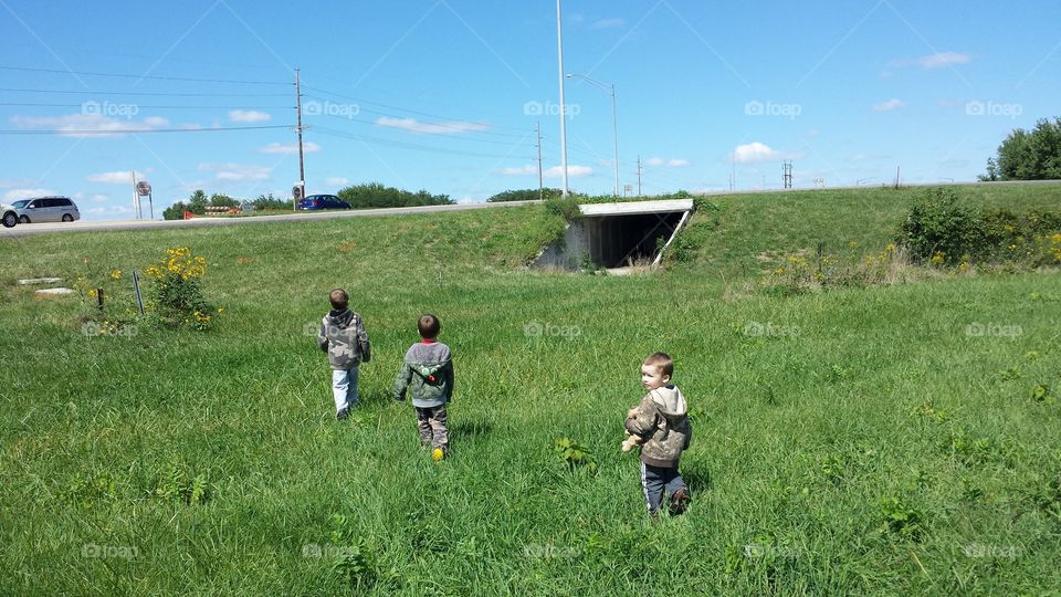 exploring the tunnel. geocaching with the kids