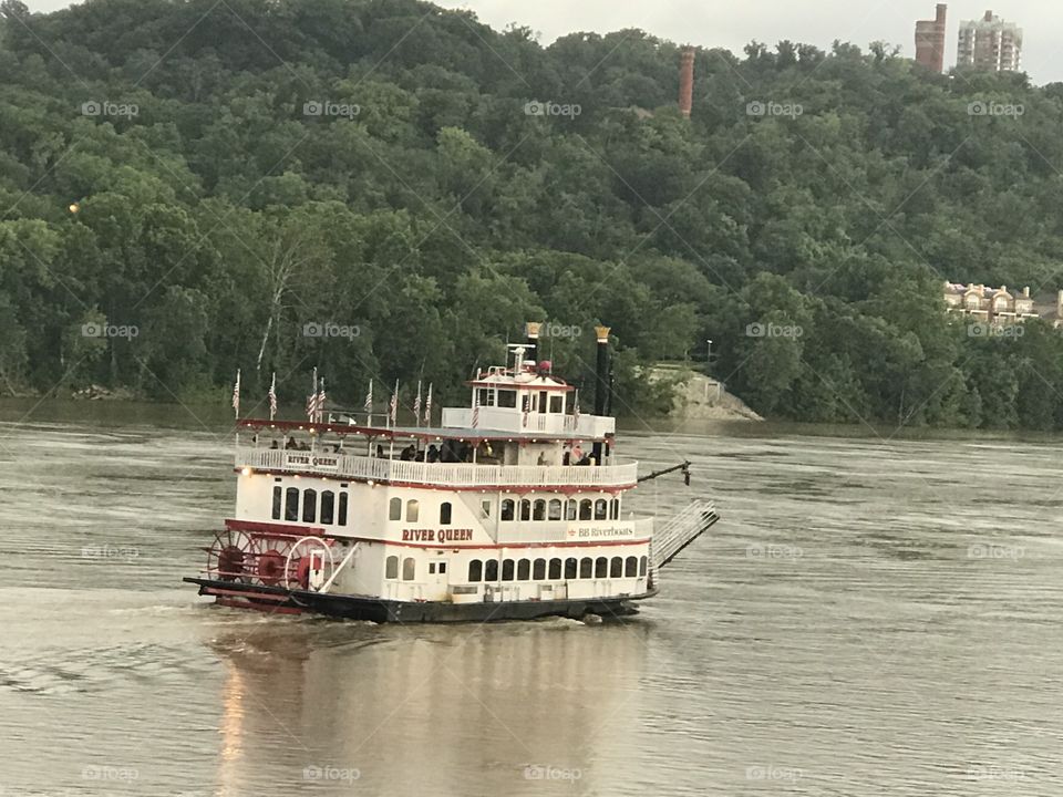River boat on the Ohio 