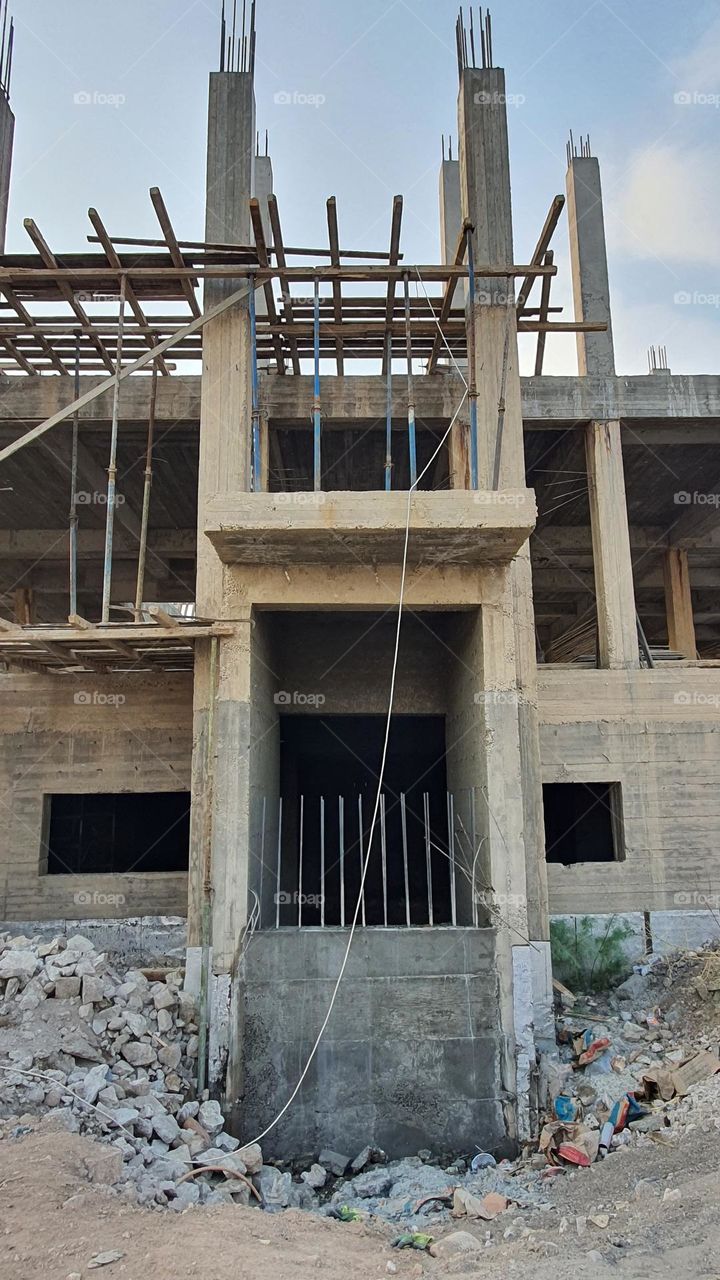 Angle closer to the front facade