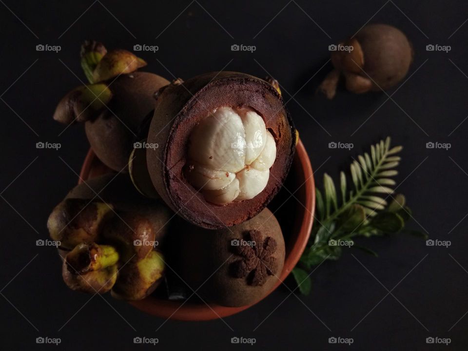 mangosteen fruit