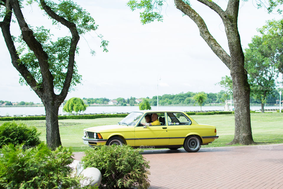 old vintage oldtimer BMW 318i