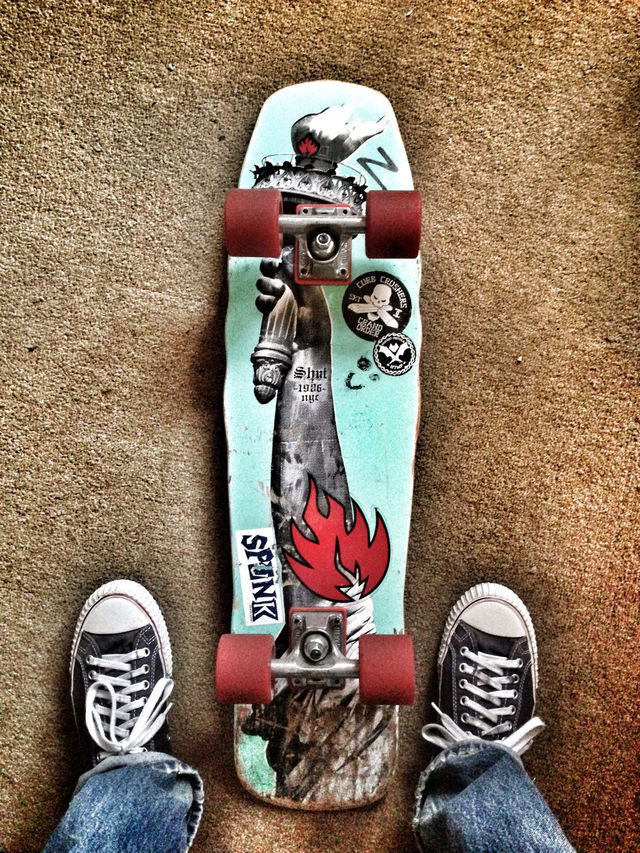 SKATEBOARD FEETS
