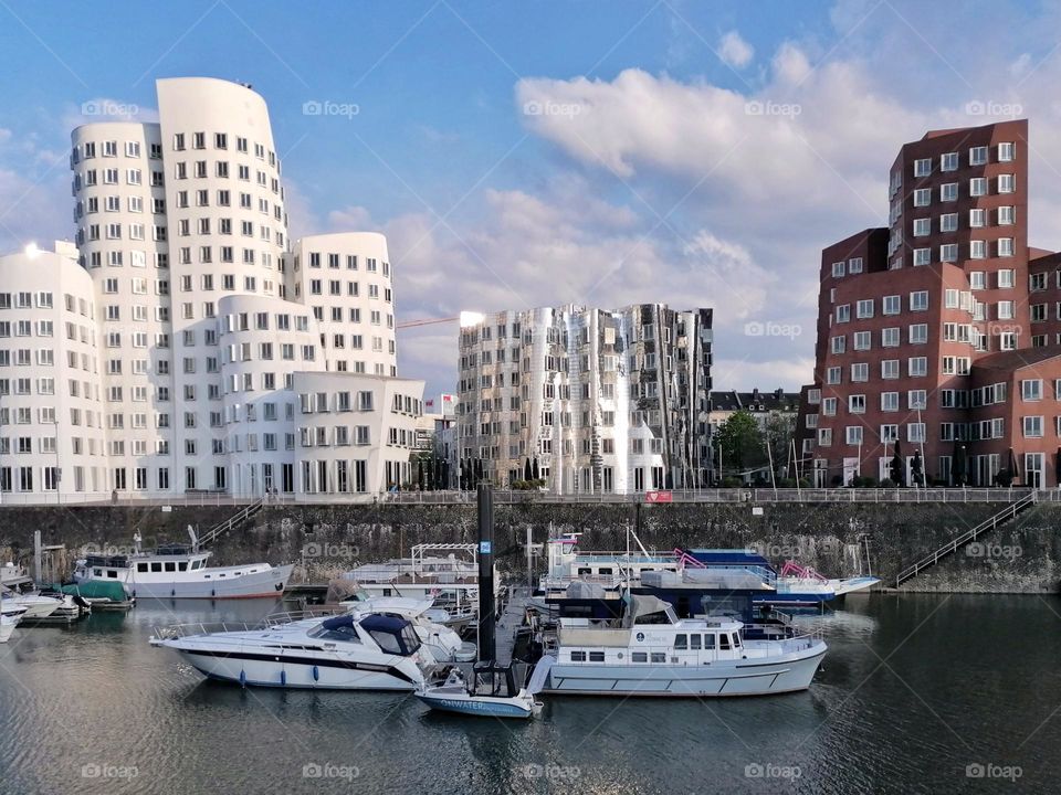 Media Harbour, Gehry buildings