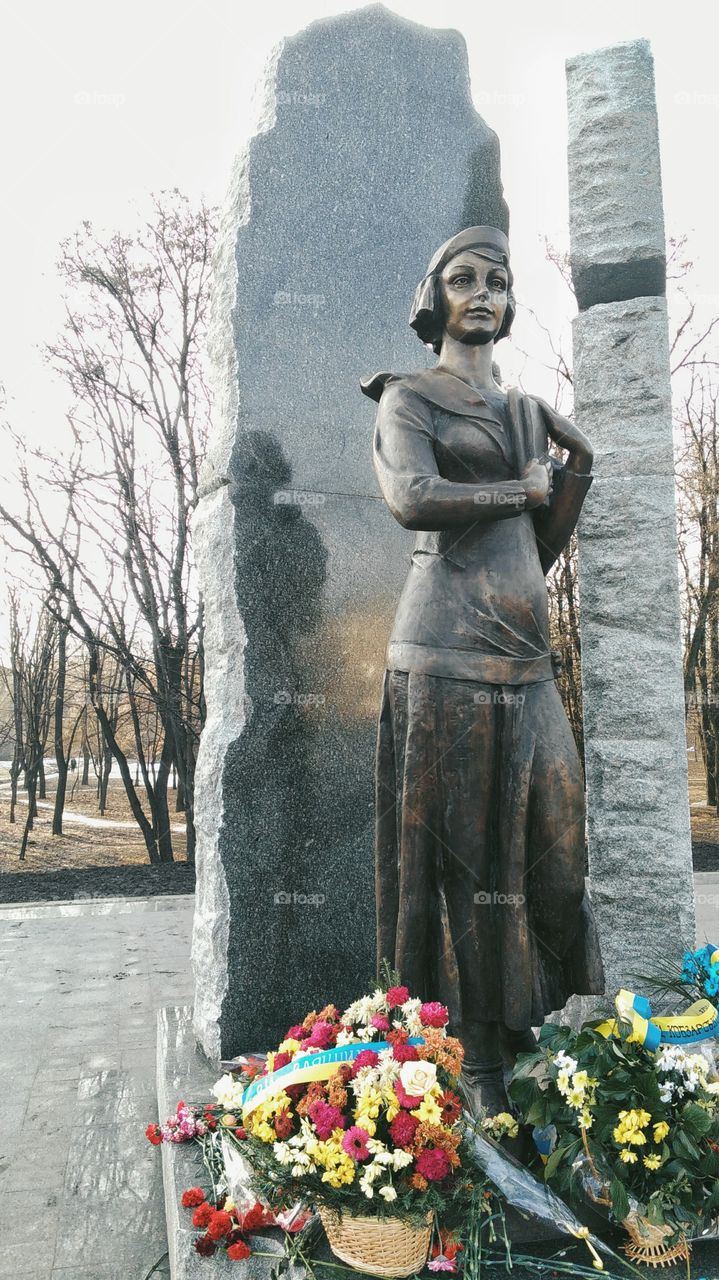 A new monument to the poet Elena Teligi in the National Historical Memorial Preserve "Babyn Yar" in Kiev