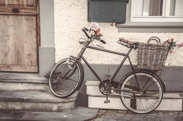 old bike in an alley