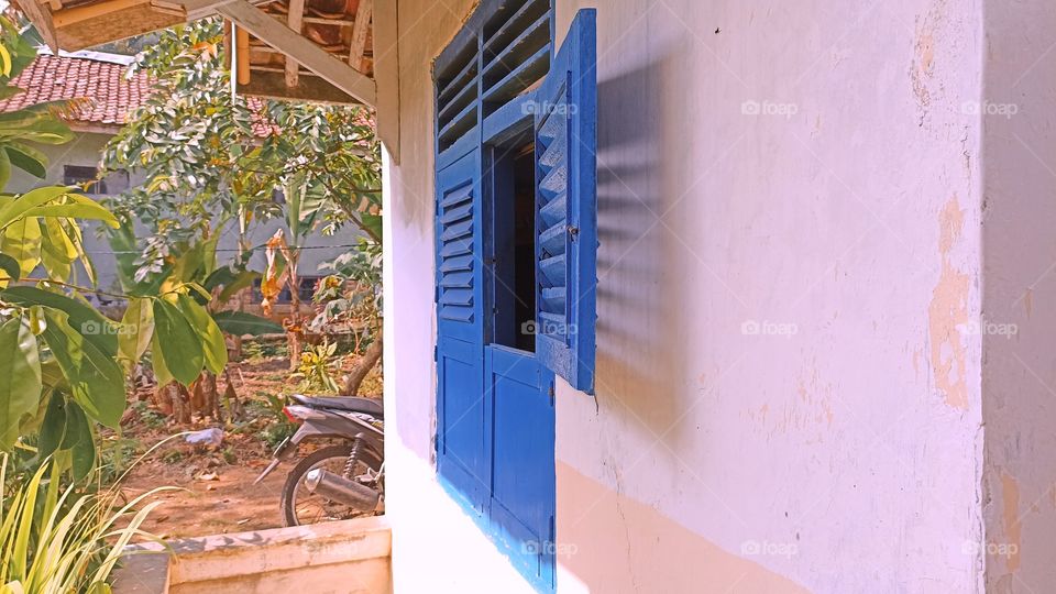 Classic Sundanese Windows