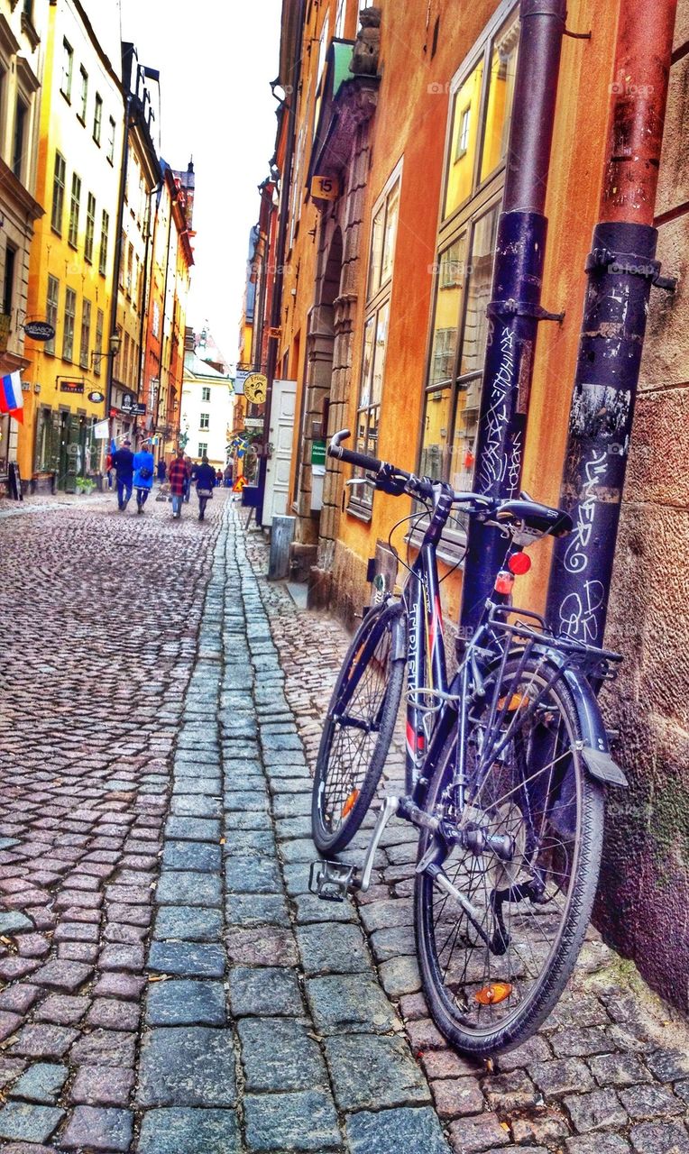 Bike on cobblestone street