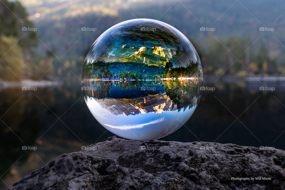 Lensball