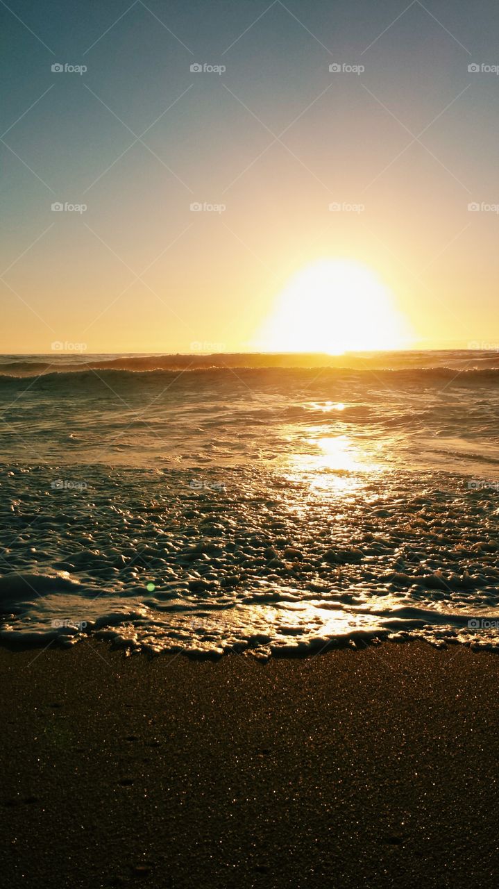 Gorgeous California sunset reflecting on the ocean
