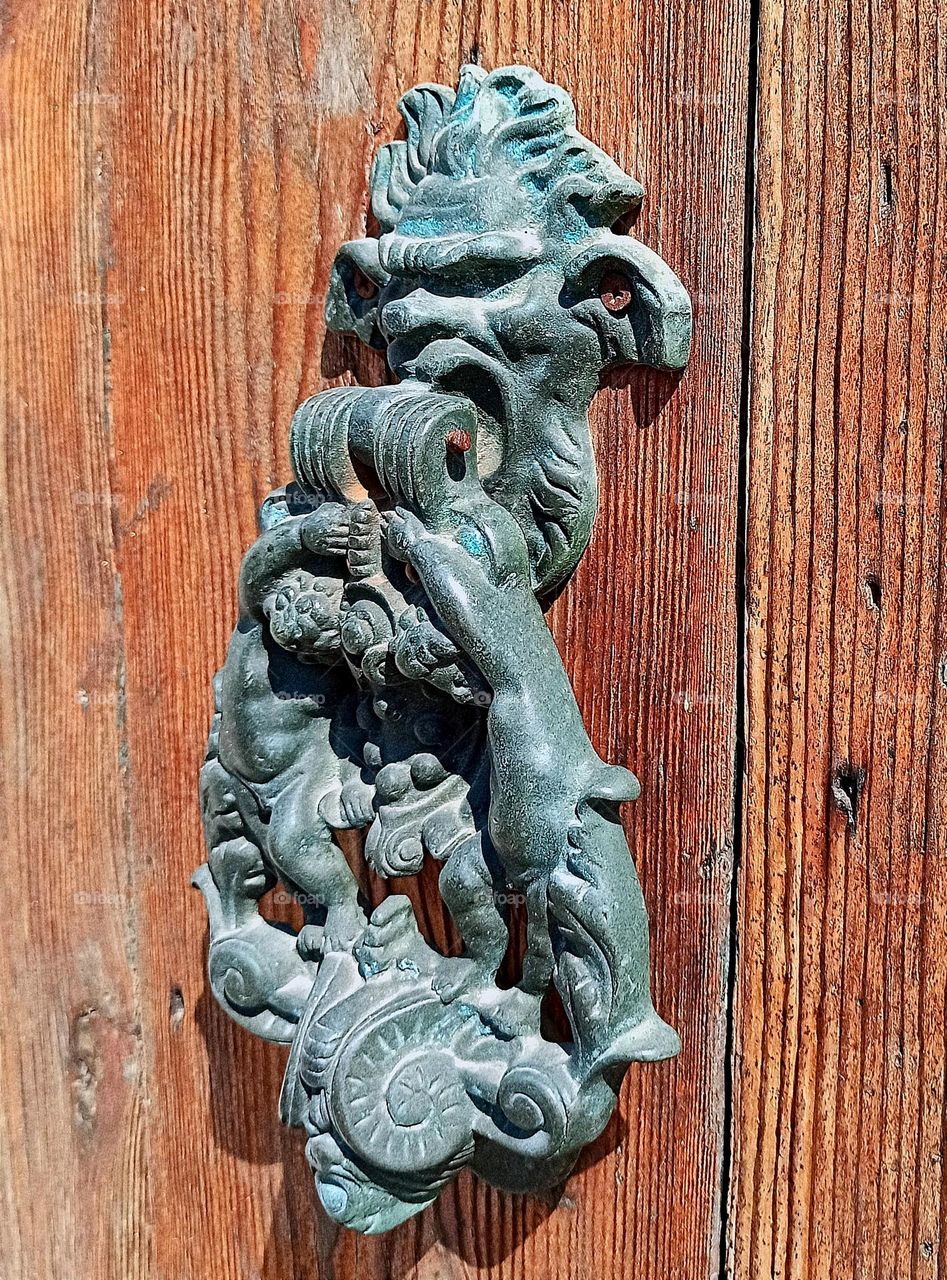 Door knobs. Unusual doorknobs.
accessories, doors, art, architecture, unusual, vintage doors, vintage doorknobs. Knob, doorknob , Venice door knobs, Italian knobs, Venice, Italy.