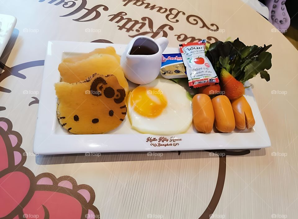 kitty food breakfast