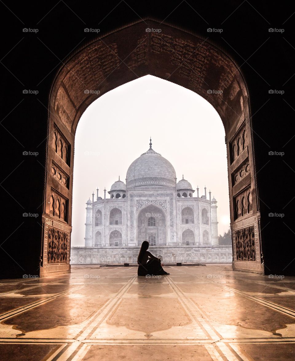The Taj Mahal's Golden Arches 🕌