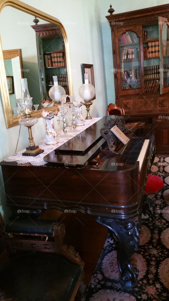 Brigham Youngs parlor piano