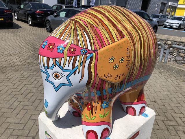 I fell in love with this very colorful porcelain hippo on Devon Streets, UK