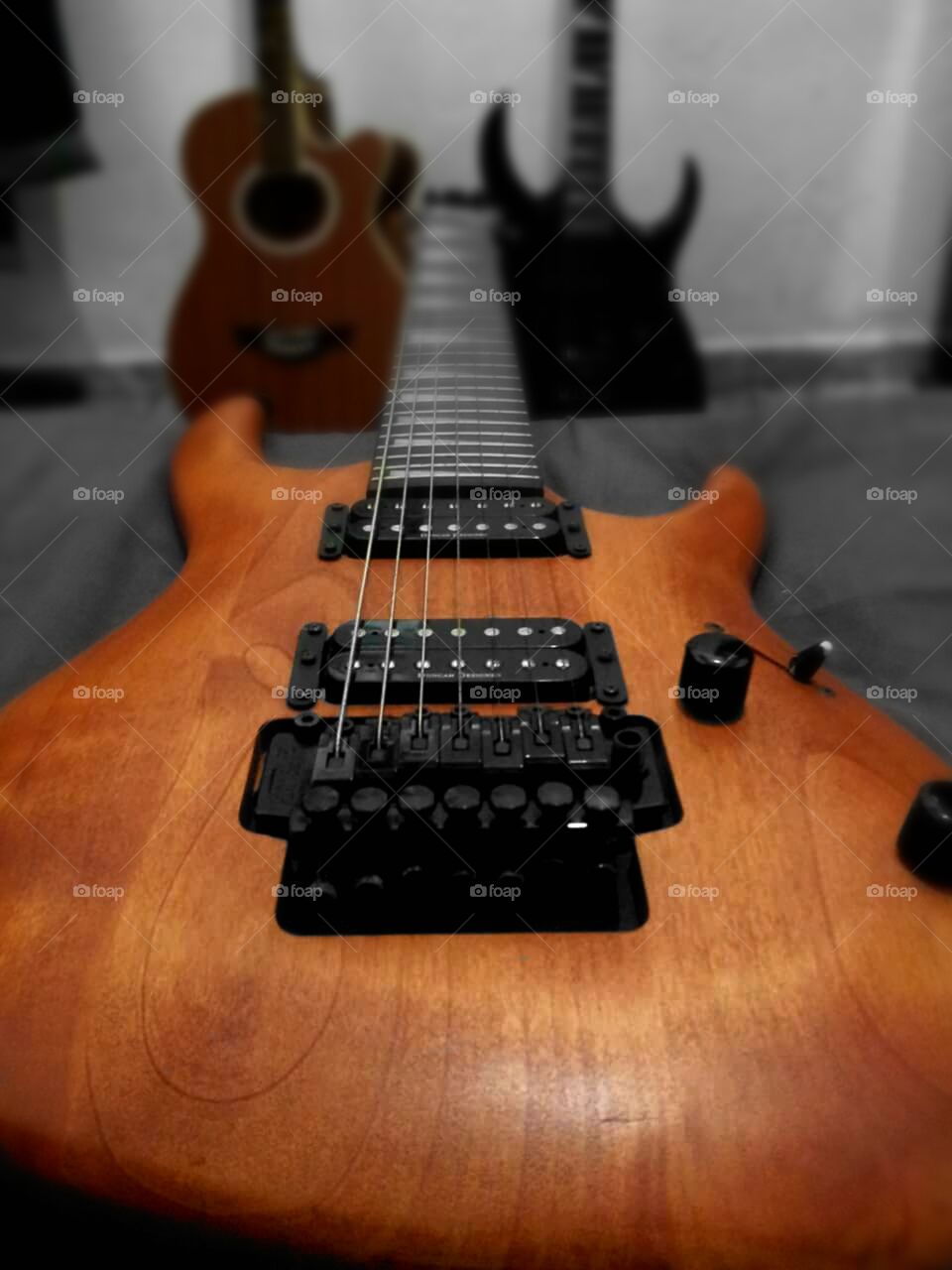 7 strings guitar