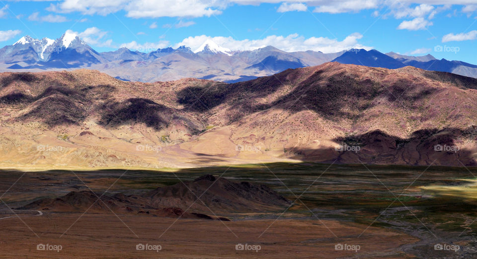 light and shadows in the mountains of Tibet