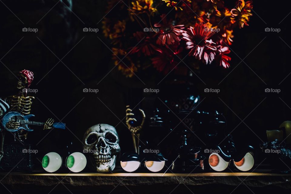 Spooky table decorations
