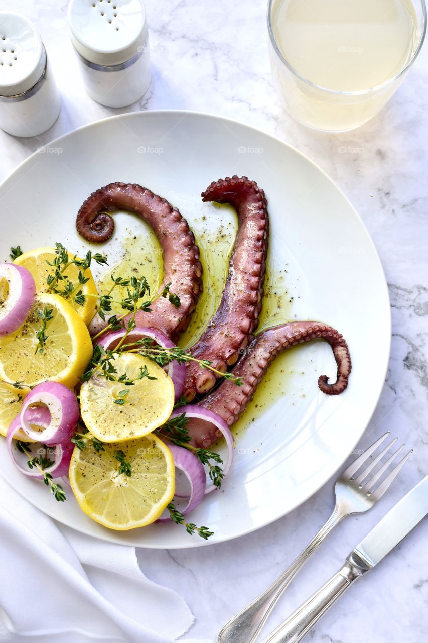 Octopus on a plate 