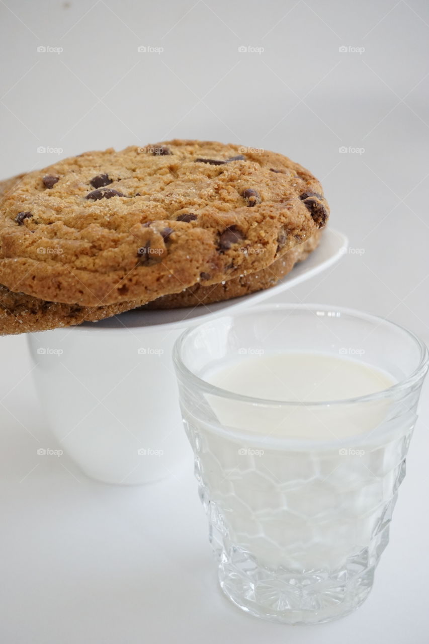 Milk and cookies 