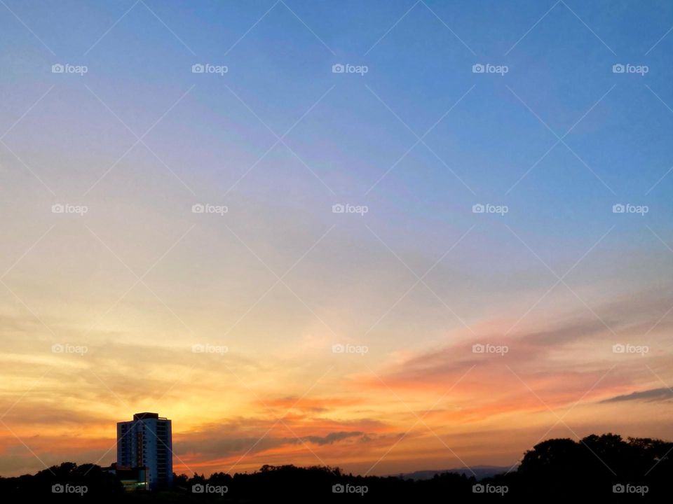 🌇🇺🇸 An extremely beautiful sunset in Jundiaí, interior of Brazil. Cheer the nature! / 🇧🇷 Um entardecer extremamente bonito em Jundiaí, interior do Brasil. Viva a natureza! 
