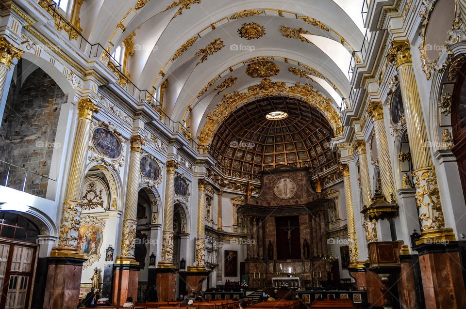 Interior de la Real Iglesia Parroquial de San Martín Obispo y San Antonio Abad (Valencia - Spain)