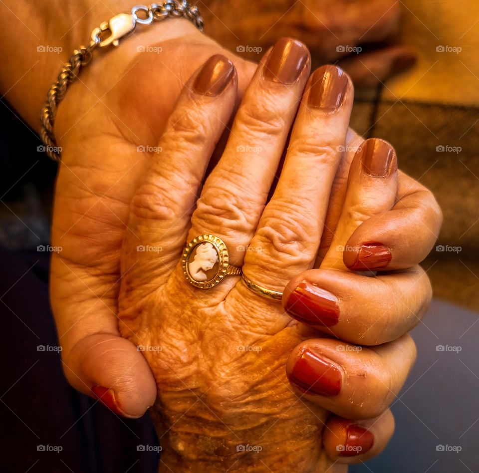 ❤️MOTHER AND DAUGHTER LOVE. ❤️
  💙HAND IN HAND, TOGETHER IN    💙    J💚LOVE, MEMORIES FOREVER.       💛