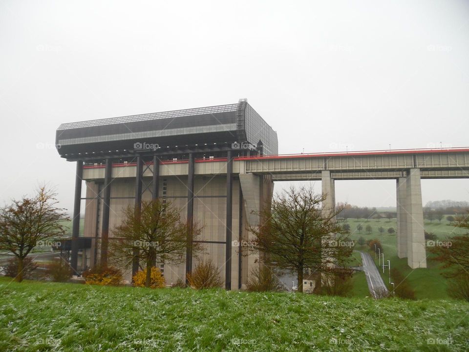 Ascenseur de Strepy Thieu