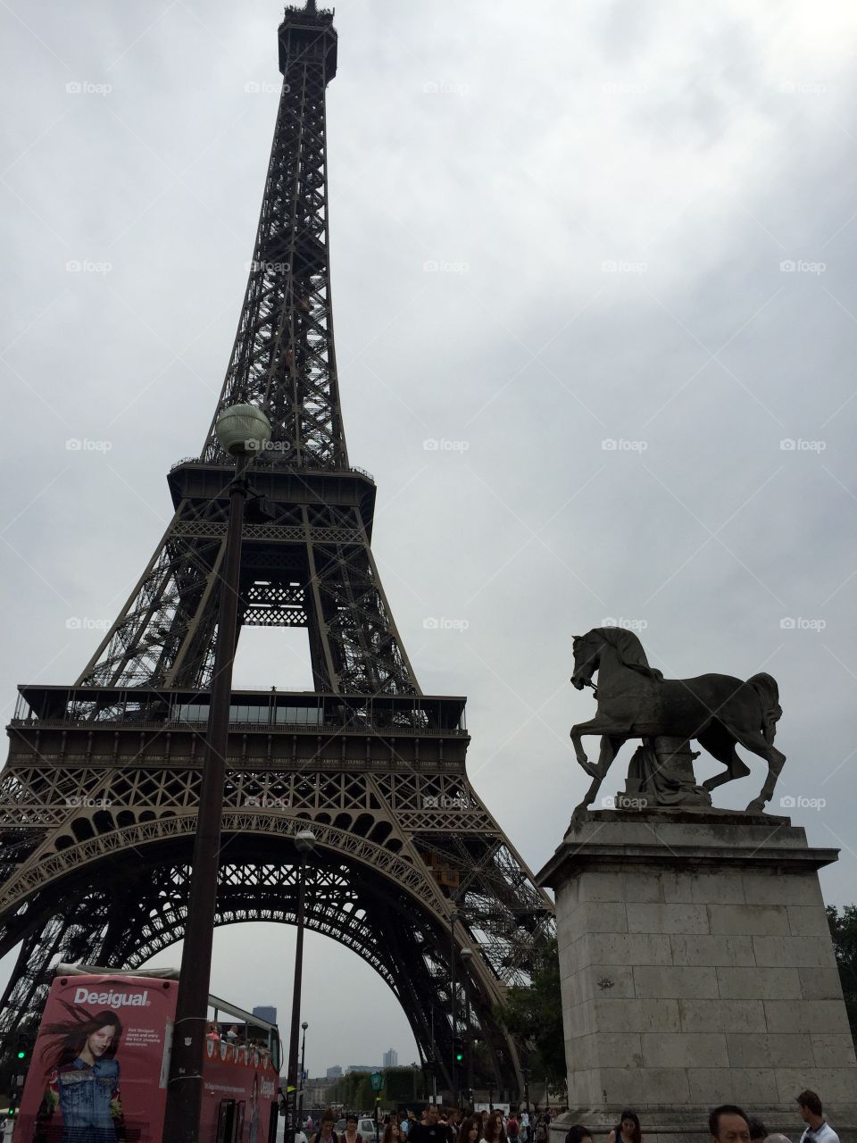 Paris . Visiting the Eiffel Tower in Paris, France