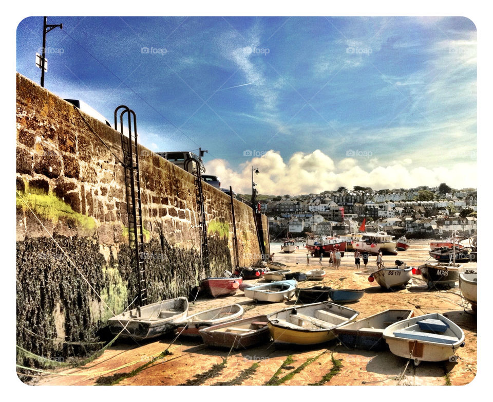 blue wall vacation cloud by Fotofleeby