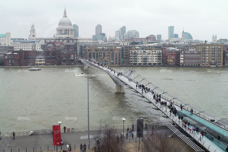 Millennium bridge . Millennium bridge London