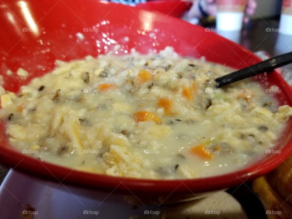 chicken and wild rice soup with crackers