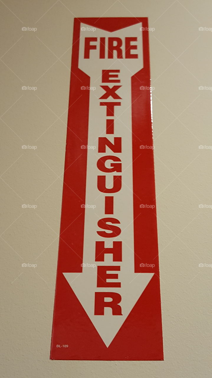 fire extinguisher sign