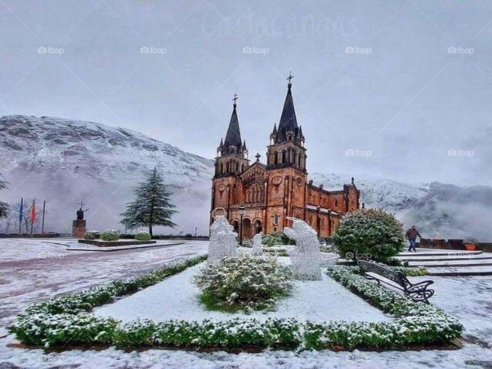 Covadonga nevada cathedral