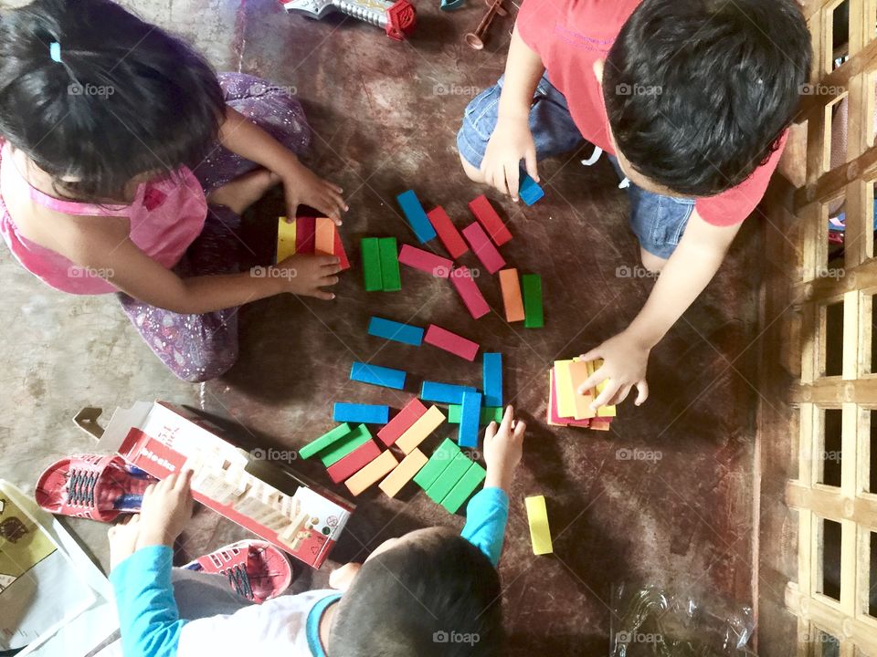 Kids playing blocks