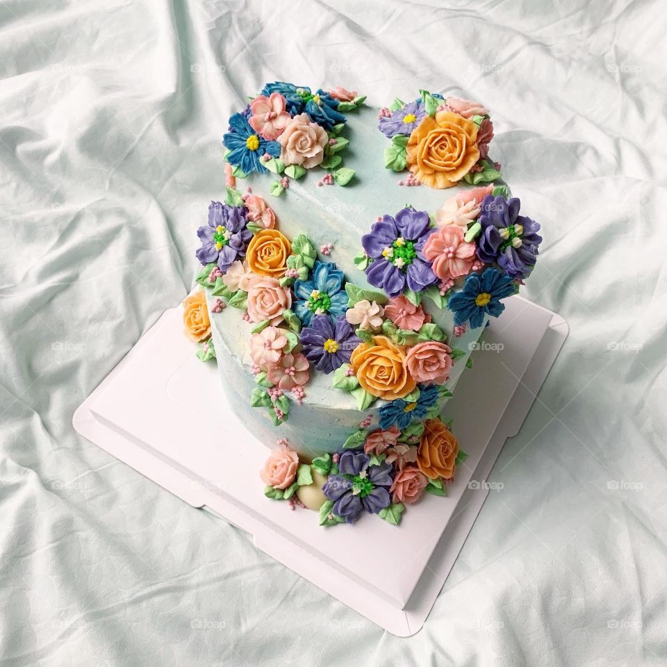 Gorgeous and pretty 3D edible floral buttercream cake for birthday or Mother’s Day festive season 