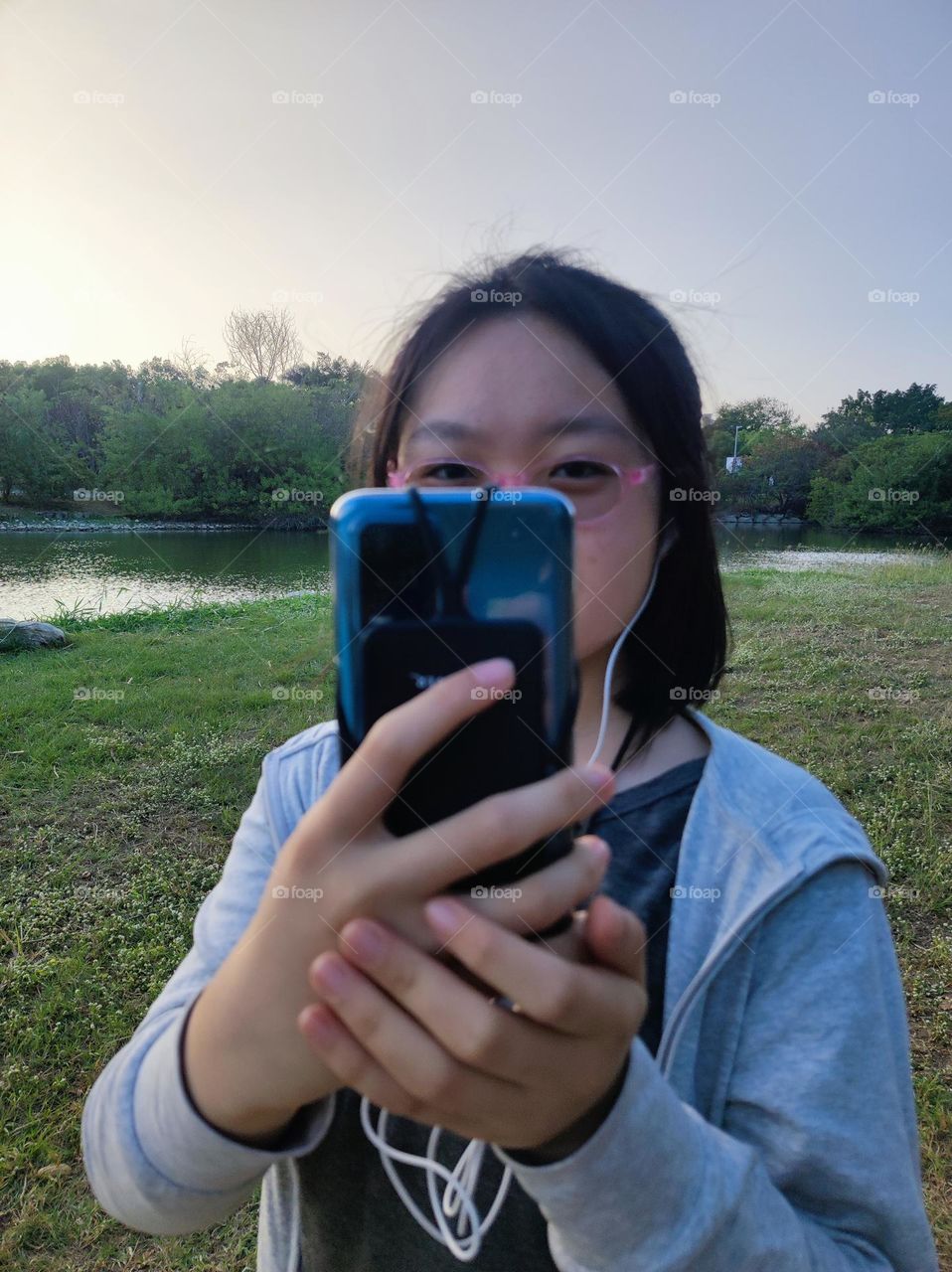 taking pic with each other