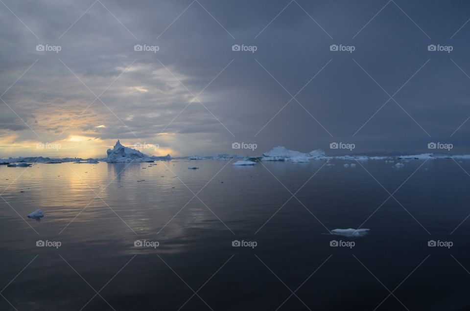 Midnight Sun Sailing Greenland