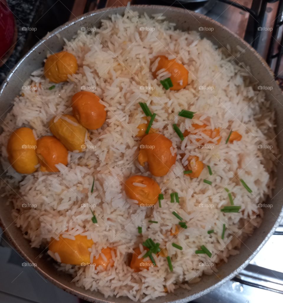 Arroz com pequi.