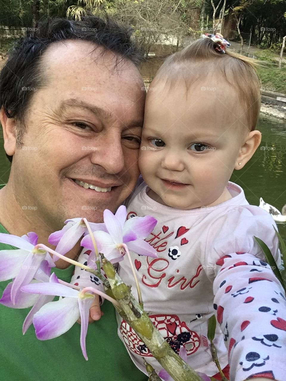 🇺🇸 My daughter Estela is my reason for living!  With your sweet smile, fatherhood is my meaning. / 🇧🇷 Minha filha Estela é a razão do meu viver! Com seu doce sorriso, a paternidade é o meu sentido.