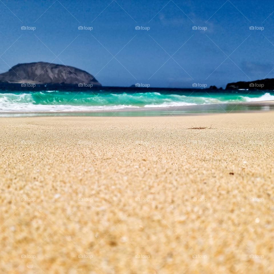 Increíble playa de las conchas en la isla de la graciosa en Canarias