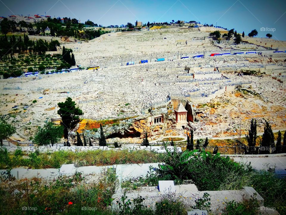 Jerusalem biggest cemetery