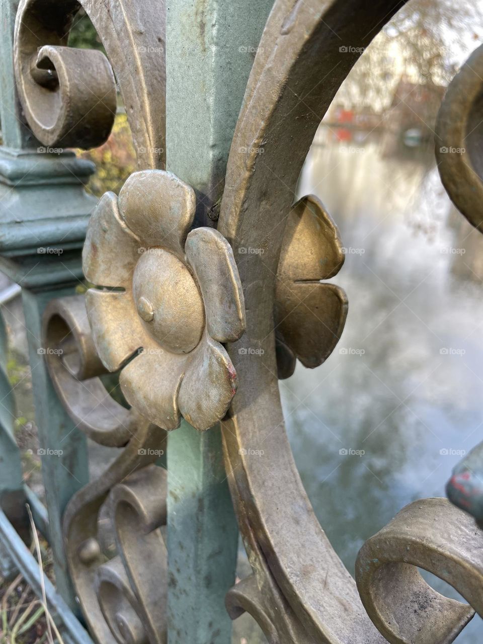 Bridge railing
