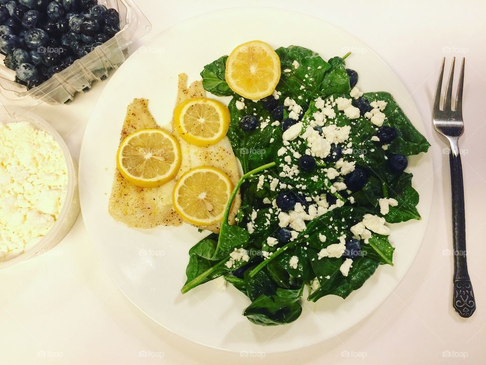 Flounder and spinach salad 🥗 