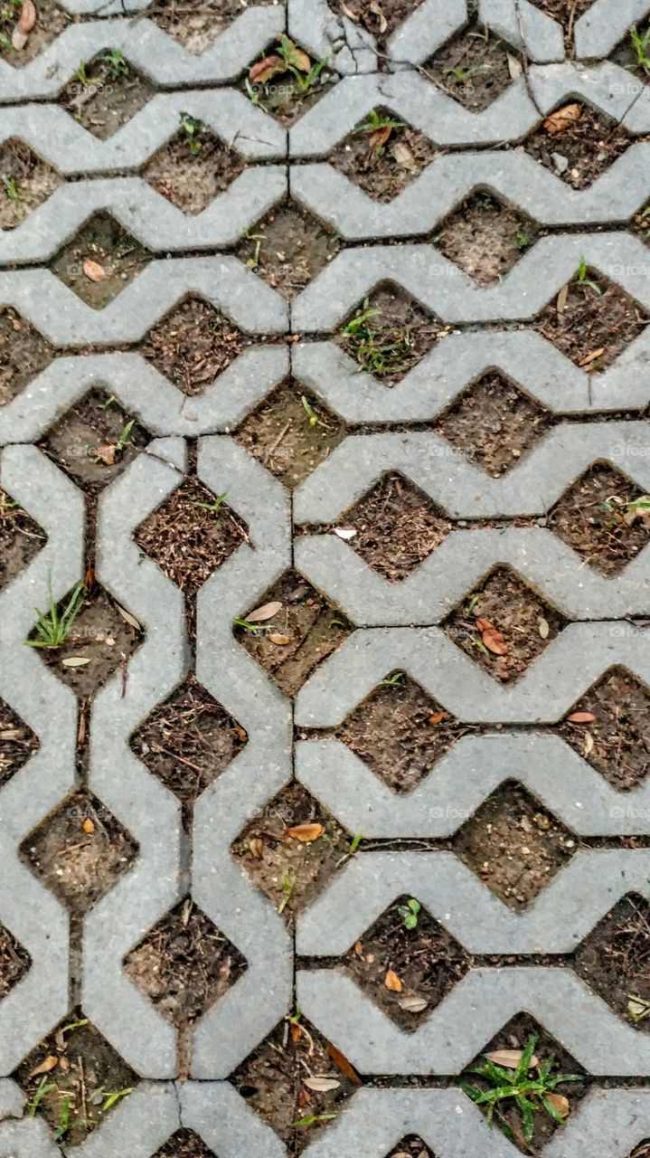 Symmetry in the dirt