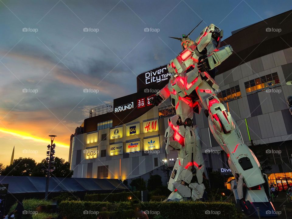 sunset gundum
