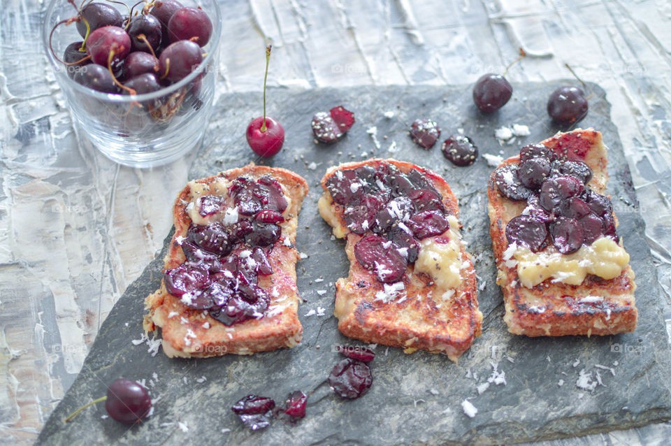 Roasted cherry wheat bread sandwich, healthy and delicious breakfast 🥪