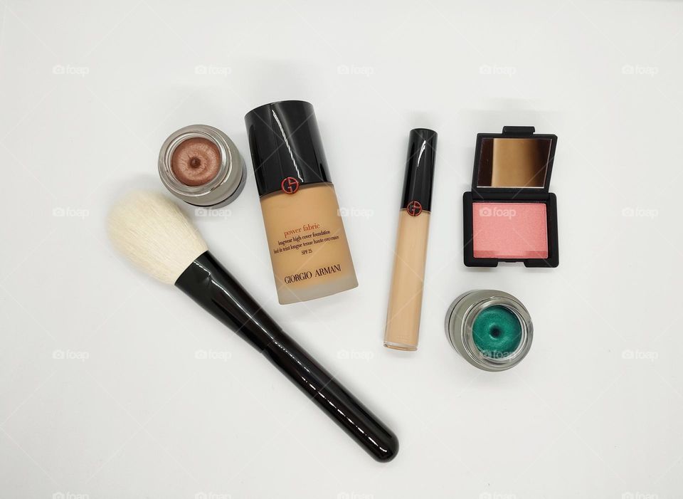 MakeUp complexion is everything! I'm in love with Armani foundations and concealers 👌