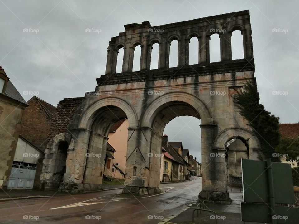 La porte de Saint Machin, Autun France