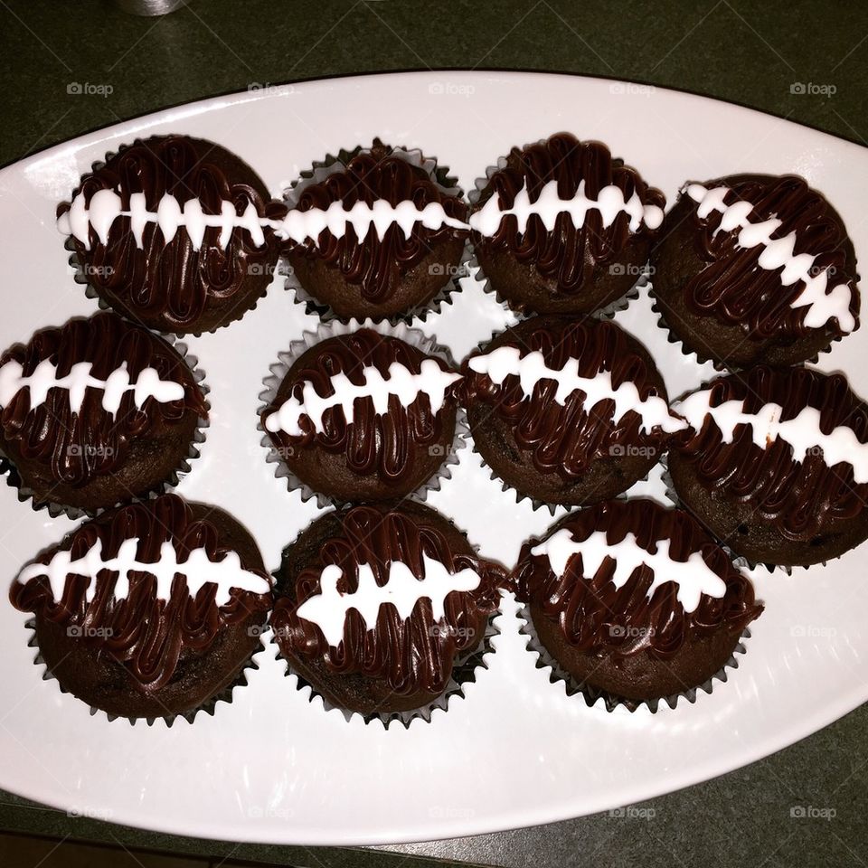 Football cupcakes 